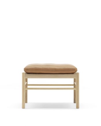 OW149F Colonial Footstool by Ole Wanscher | Carl Hansen & Son | Oak with Brown leather | Front