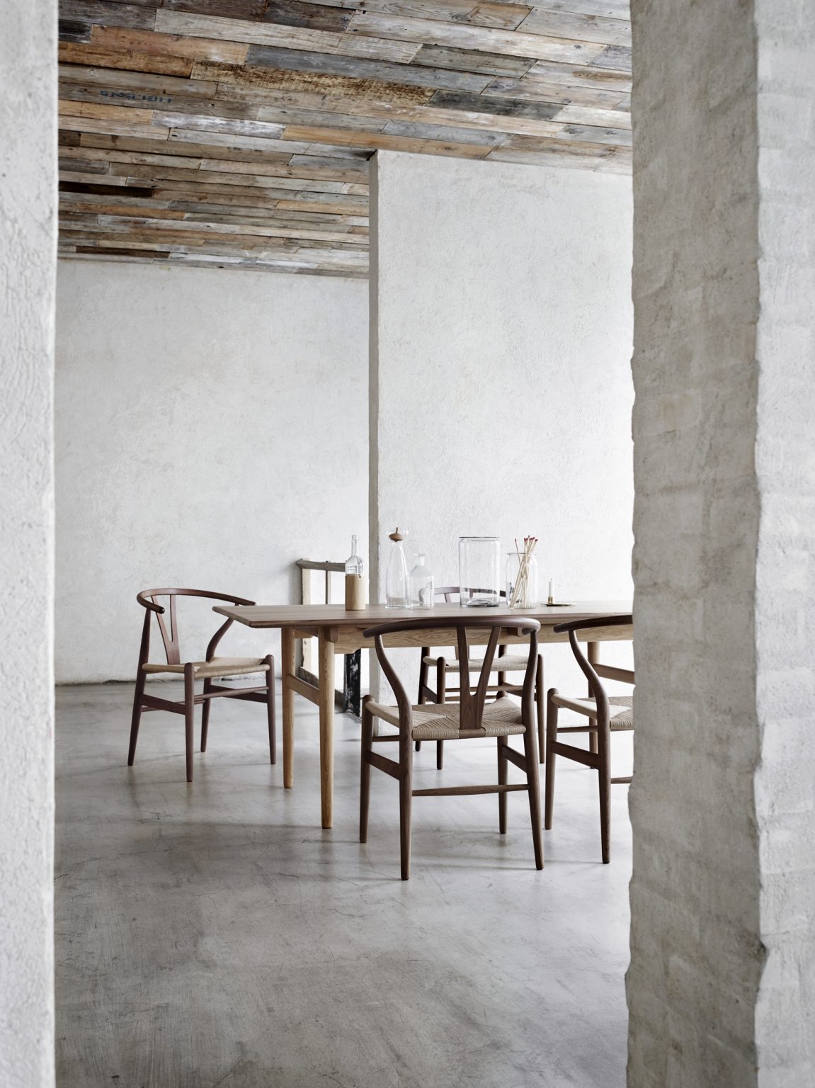 Hans Wegner CH24 Wishbone Chair | Carl Hansen & Søn | Walnut Oil & Natural Papercord