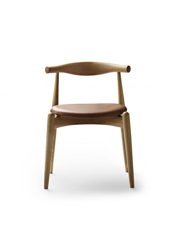 Hans Wegner CH20 Elbow Chair | Carl Hansen & Søn | Oak Oil with Thor 307 Leather | Front