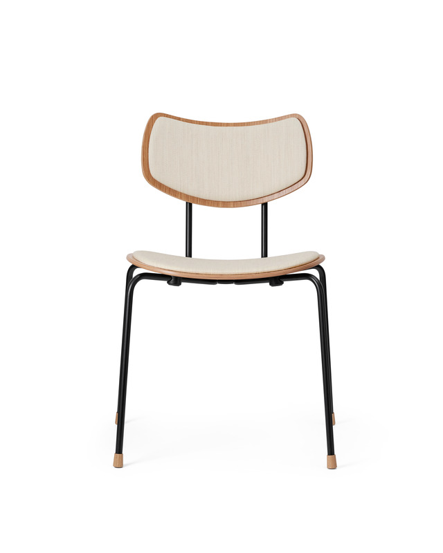 VLA26P Vega Chair | Oak lacquer, black steel, Mood fabric #01104 | Carl Hansen & Søn | Front