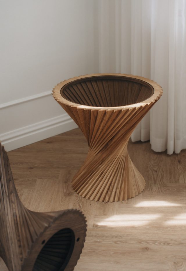 Hyperbel Side Table | Via CPH