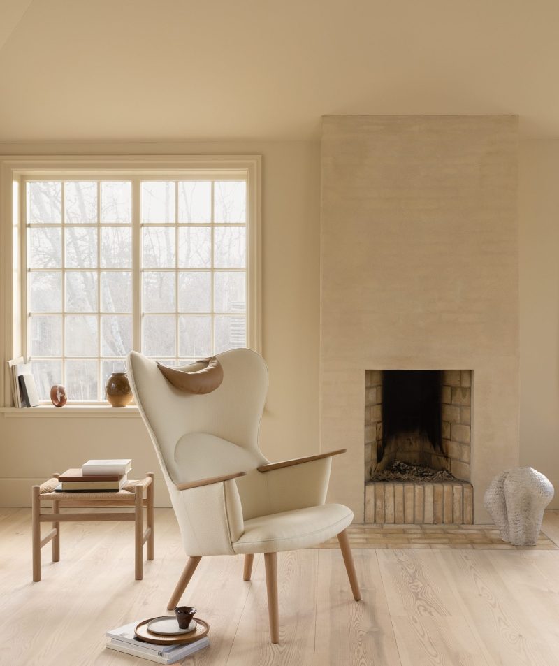 CH78 Mama Bear Lounge Chair  | Carl Hansen & Søn